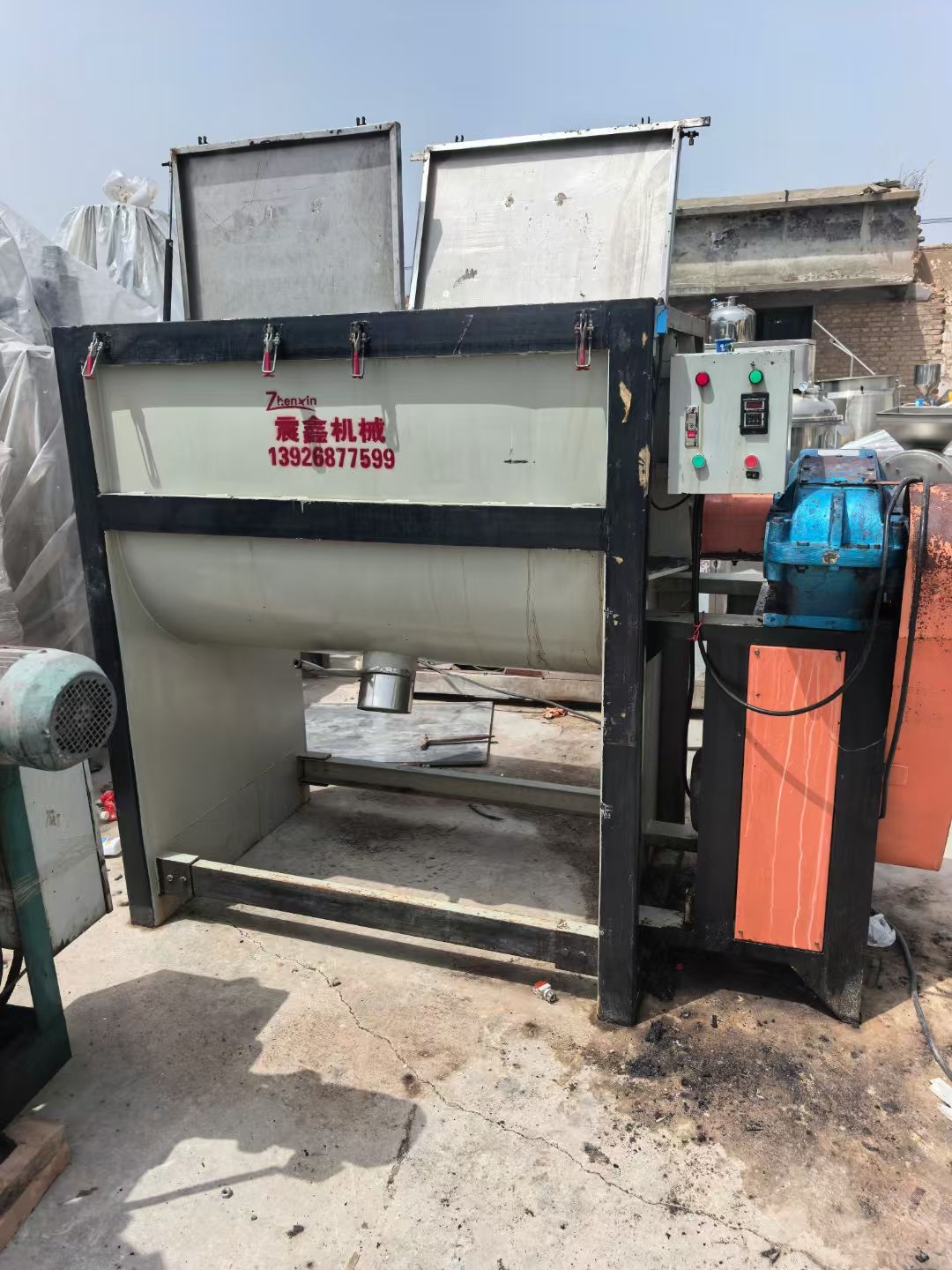 转让二手螺带混合机 一台容积1立方内不锈钢卧式螺带-2