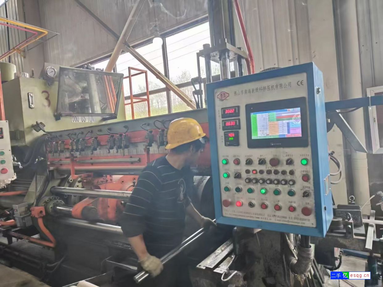 转让二手挤压机660吨新科一台,9.5成新-1