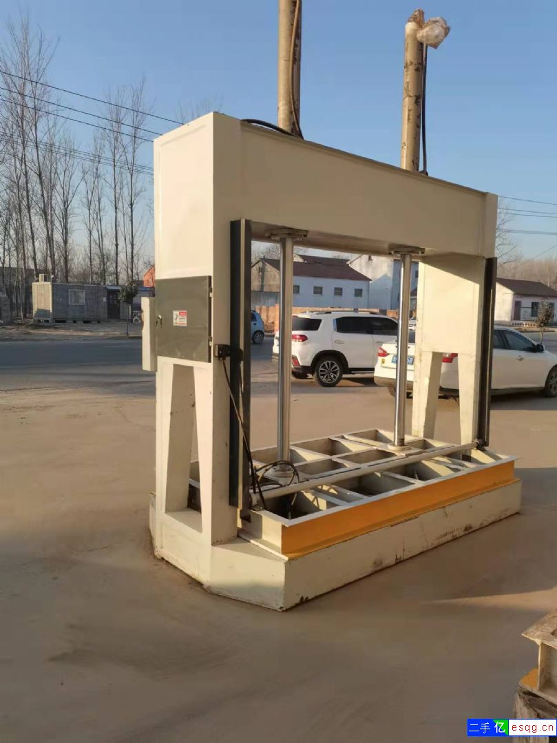 出售二手广东冷压机 四面刨 开料机 跟踪封边机 预-2