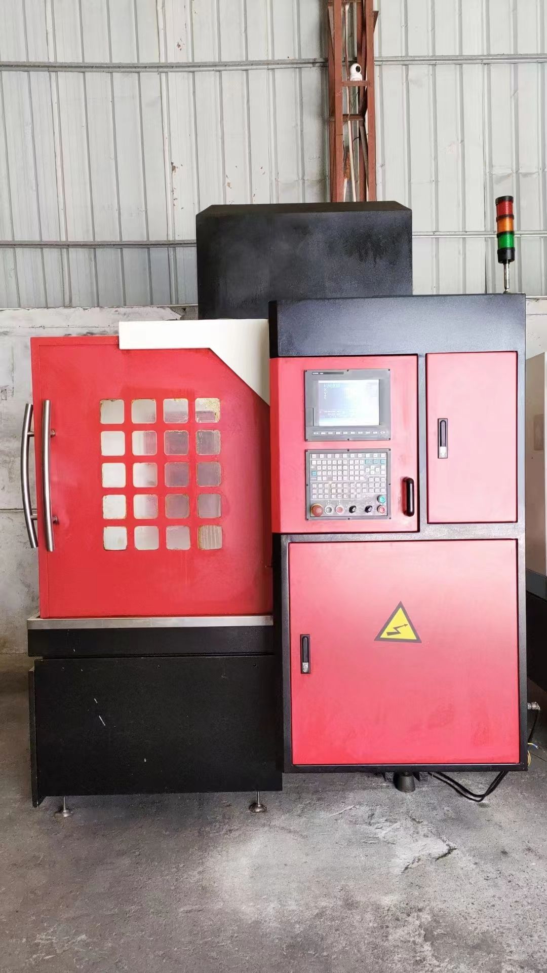 广雕650精雕机,新代21ma系统,ER32强力主-2