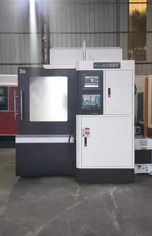 仕兴鸿650精雕机 新代21ma系统,bt30气动-1
