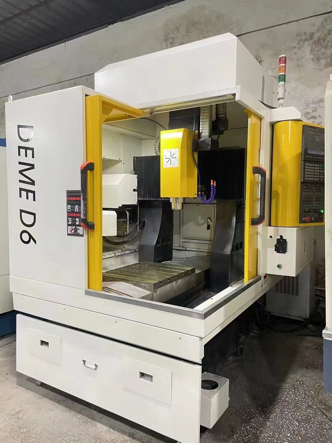 德米650刀库精雕机12把斗笠式刀库,新代21MA-1