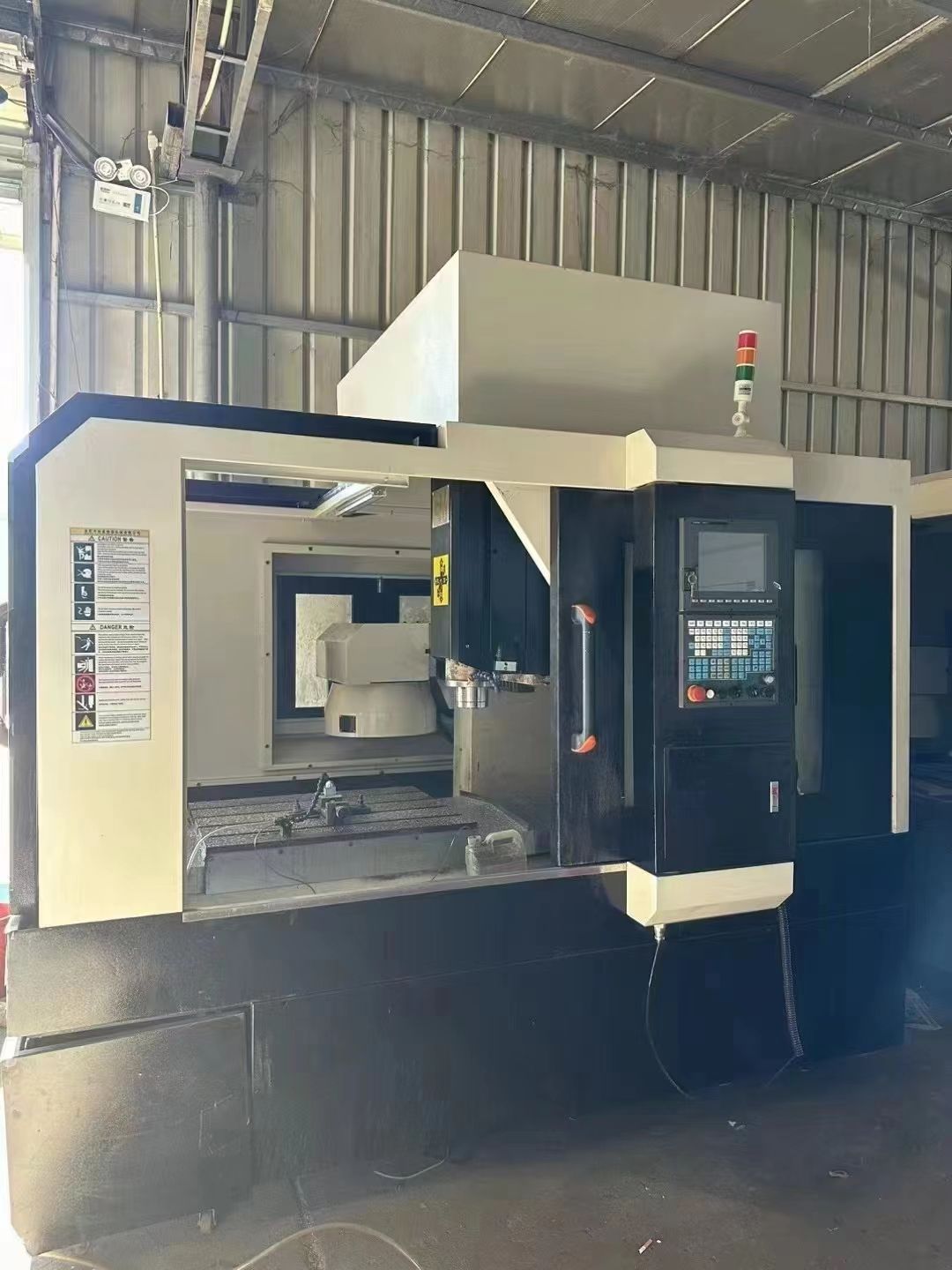 浩辰870精雕机、新代21ma系统、带12把刀库,-1