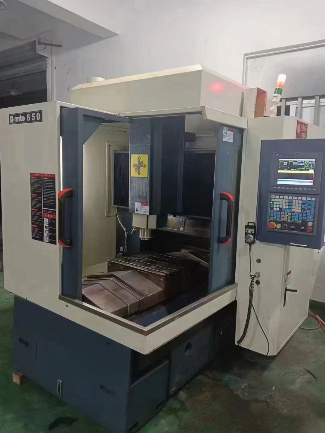 上新一台恒裕650精雕机，新代21ma系统，bt3-1