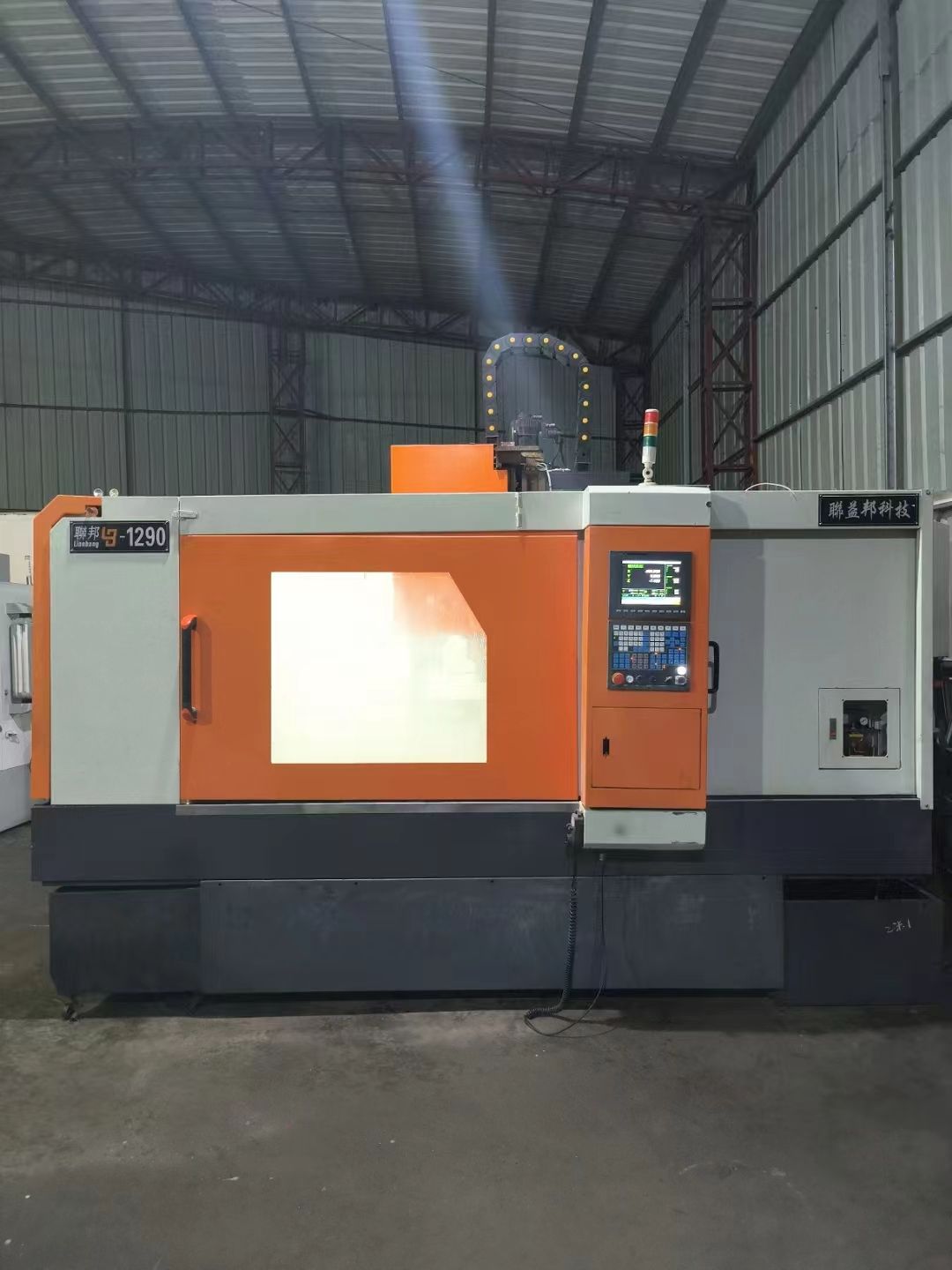 联邦1290重型龙门精雕机,新代21ma系统,bt-2