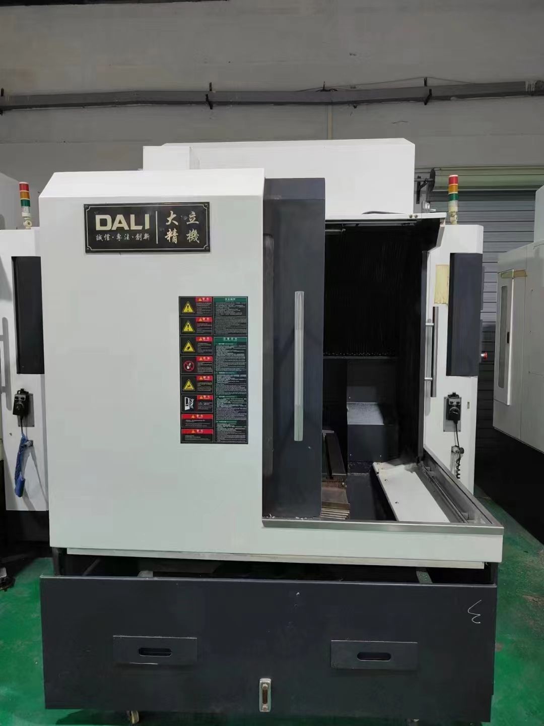 大立870精雕机多台,创能床身,主轴7.5千瓦24-2