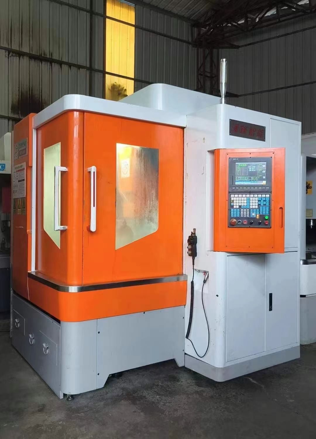 泽锋智能650精雕机 新代21ma系统,ER32强-2