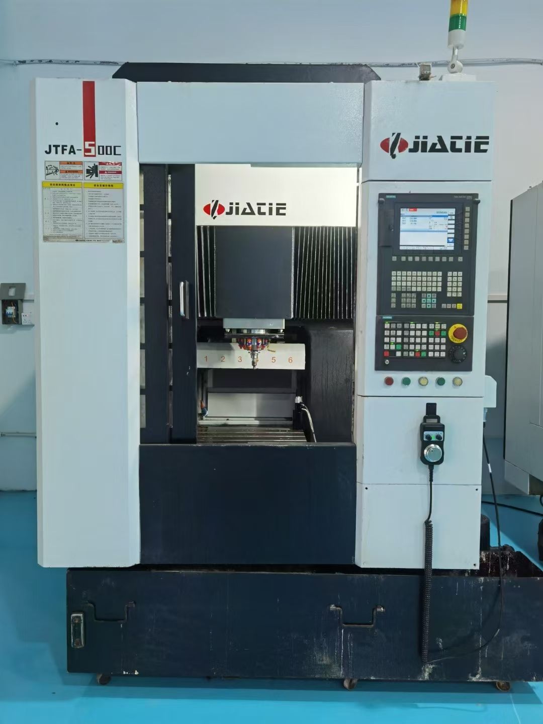 上新一批佳铁500C高速精雕机,西门子828D系统-1