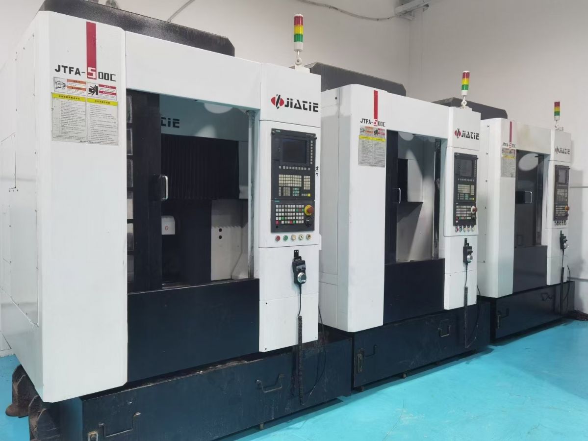 上新一批佳铁500C高速精雕机,西门子828D系统-2
