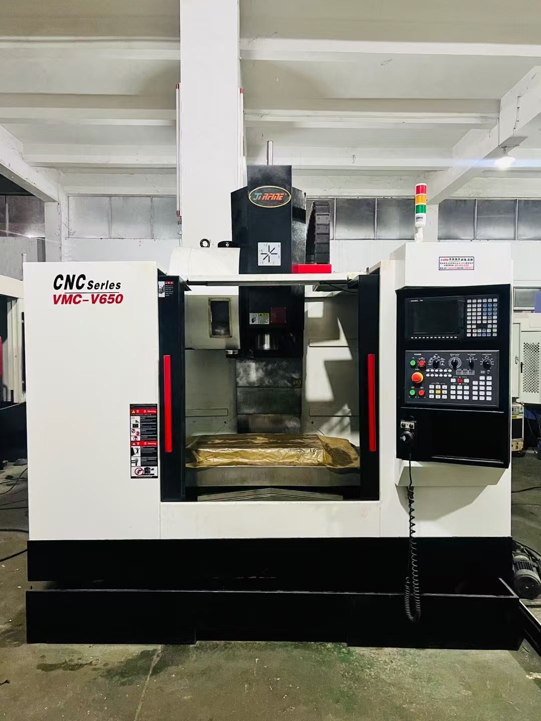 惊爆价,志远870刀库精雕机,新代21ma系统-1