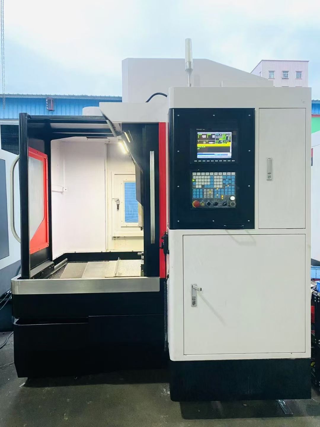 准新台威650精雕机,新代*22MA系统-1