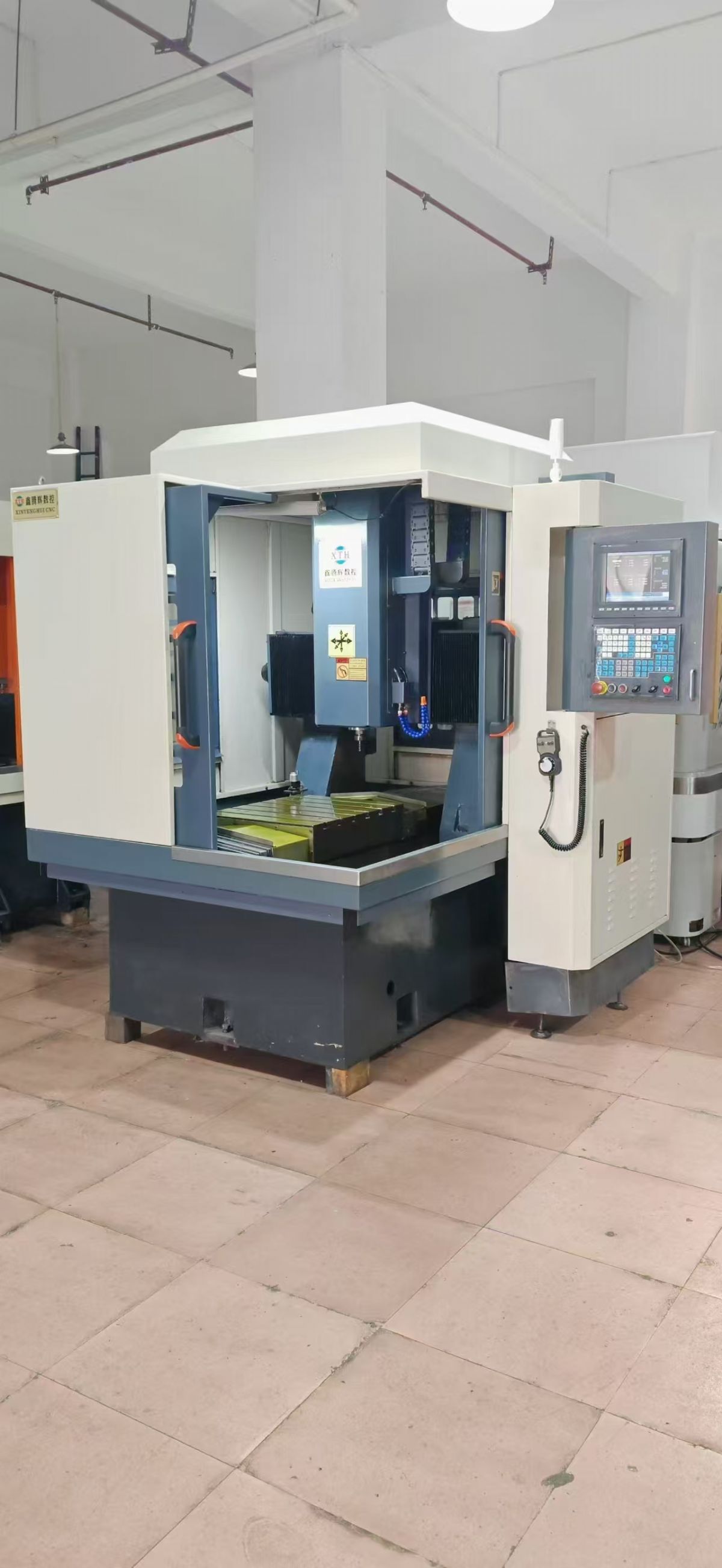 上新原版原漆鑫腾辉650精雕机-1