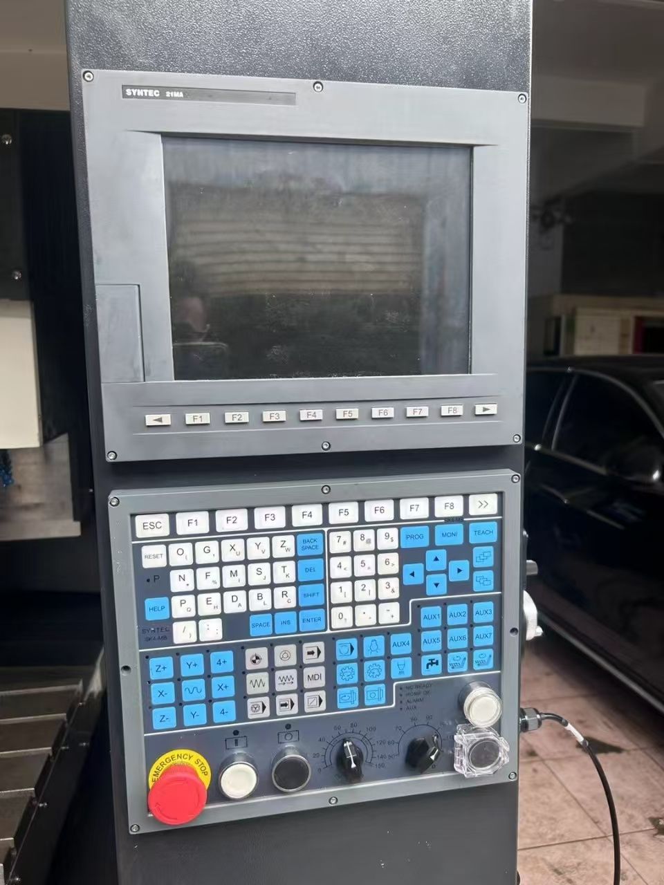 鸿远650高速精雕机带16把刀库-2