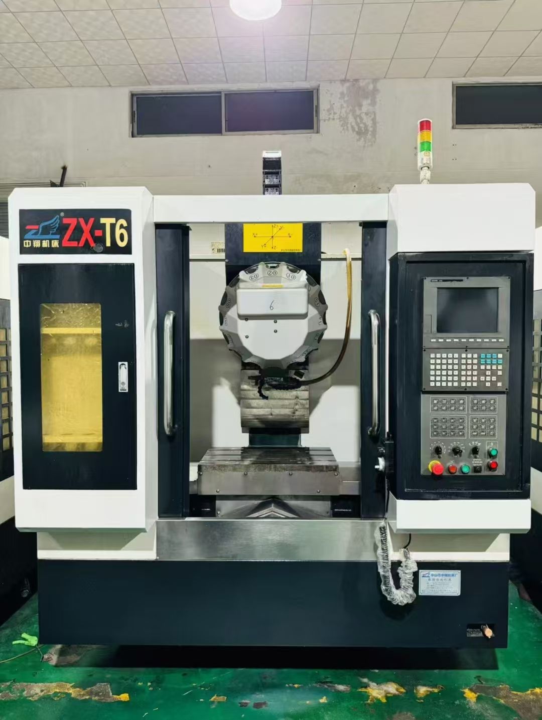 正宗台群v850三线轨加工中心，三菱M70A系统-1