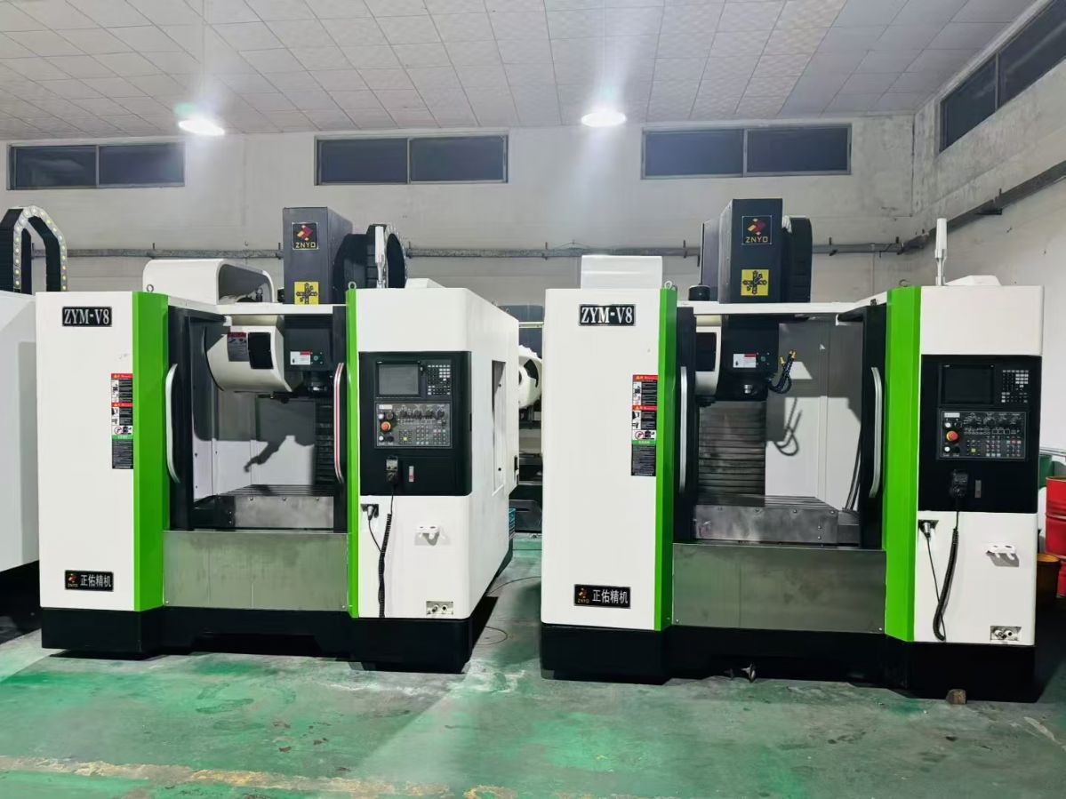 特价10台正佑V8加工中心，三菱M80系统，BT4-2