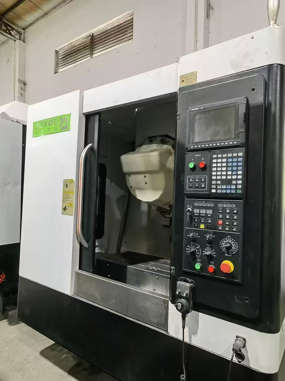 特价乔扬T600钻攻中心机，创能机身，三菱M70系-1