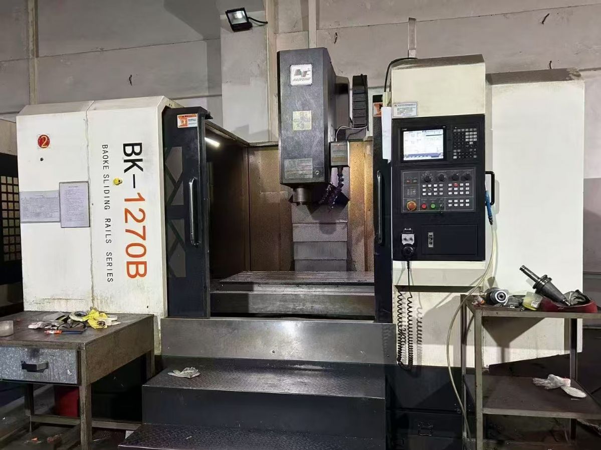 特价加工中心，宝烽1270三轴硬轨,三菱M80系统-1