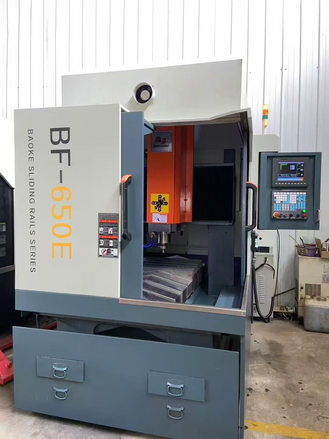 宝烽650 E精雕机,新代21 M A系统,行程6-1