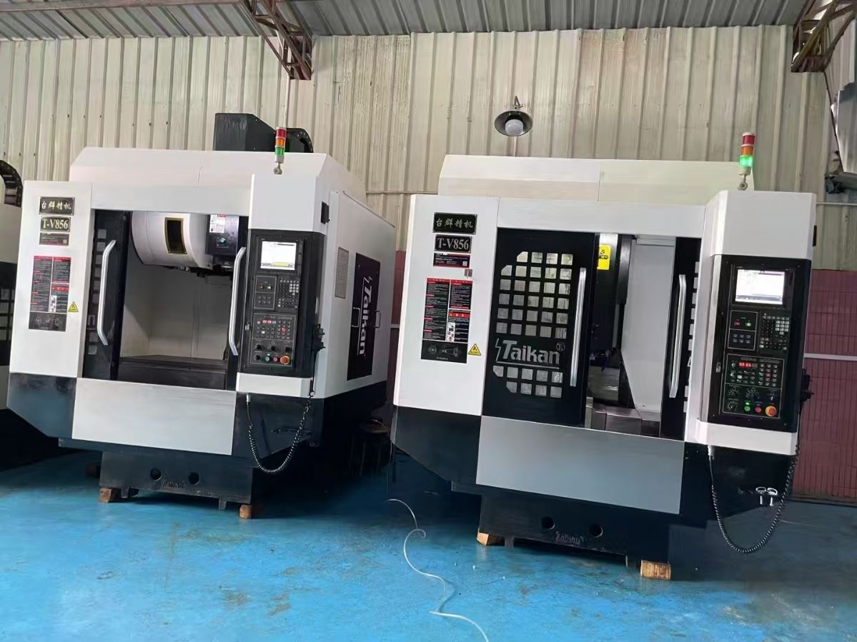 双胞胎台群856三线轨加工中心，三菱M80系统-2