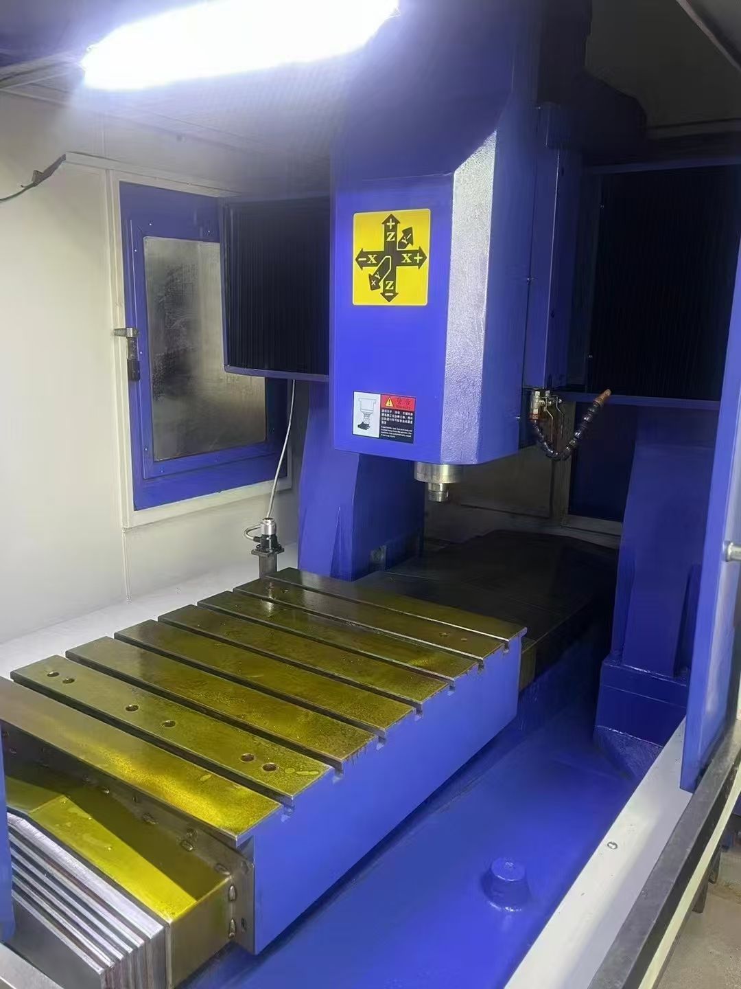 一台高成860精雕机，新代系统，行程800*700-2