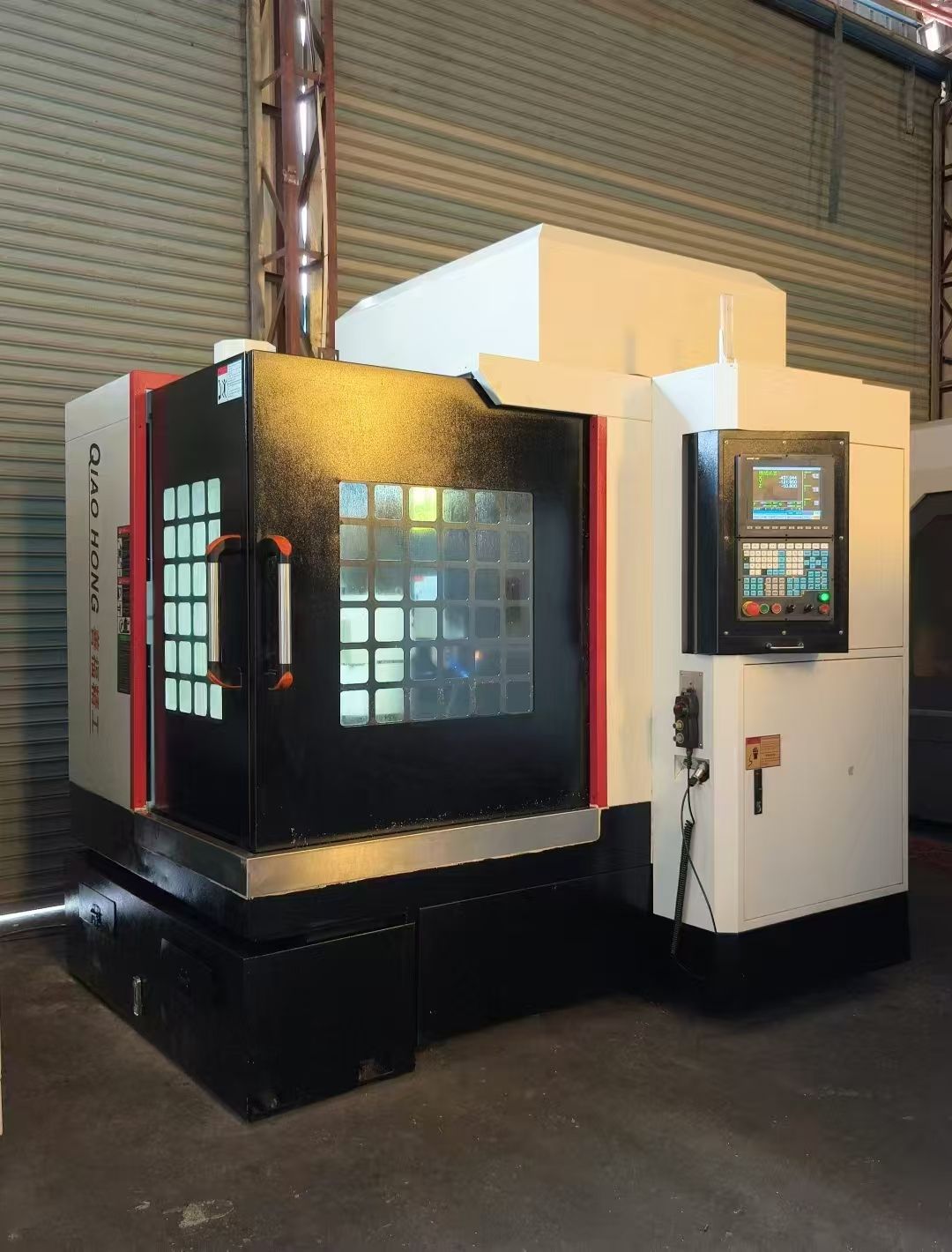 乔鸿870高速刀库精雕机,新代21ma系统-2