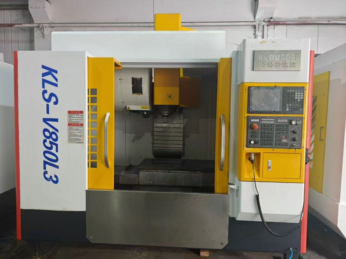 到货准新双胞胎850三轴滚柱线轨加工中心，三菱*款-1