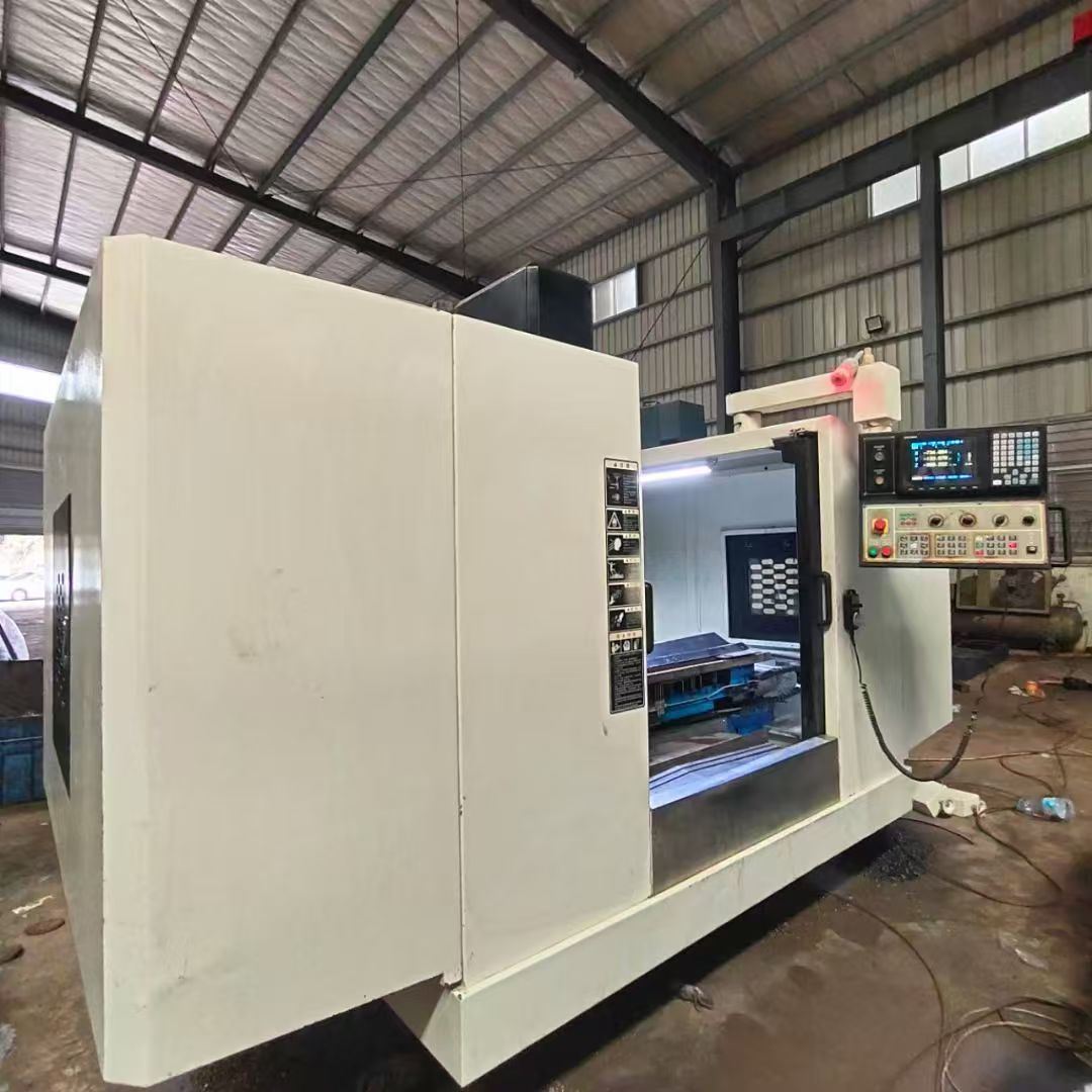 性价比超高，台湾亚克1270三硬轨加工中心，轨道雪-1