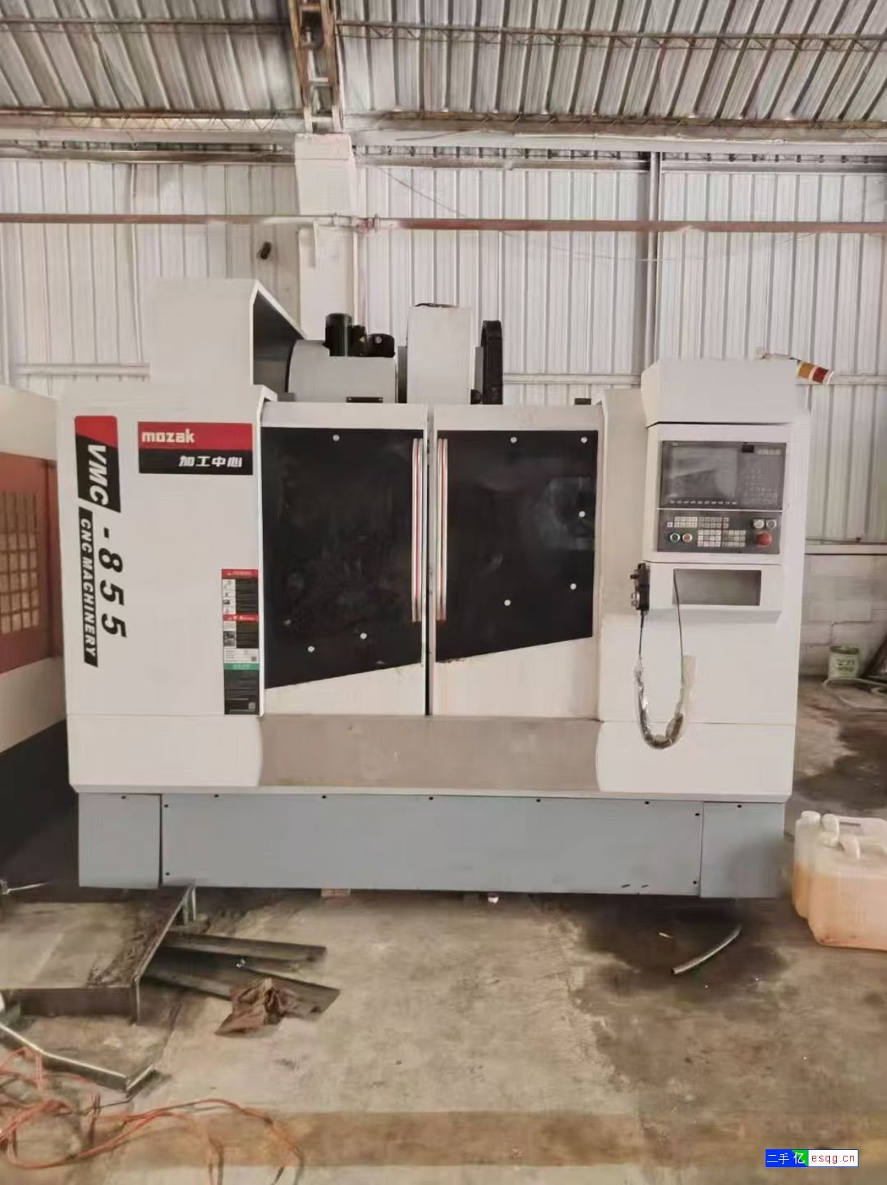 特价出98成新v855三线轨加工中心，华中818系-2