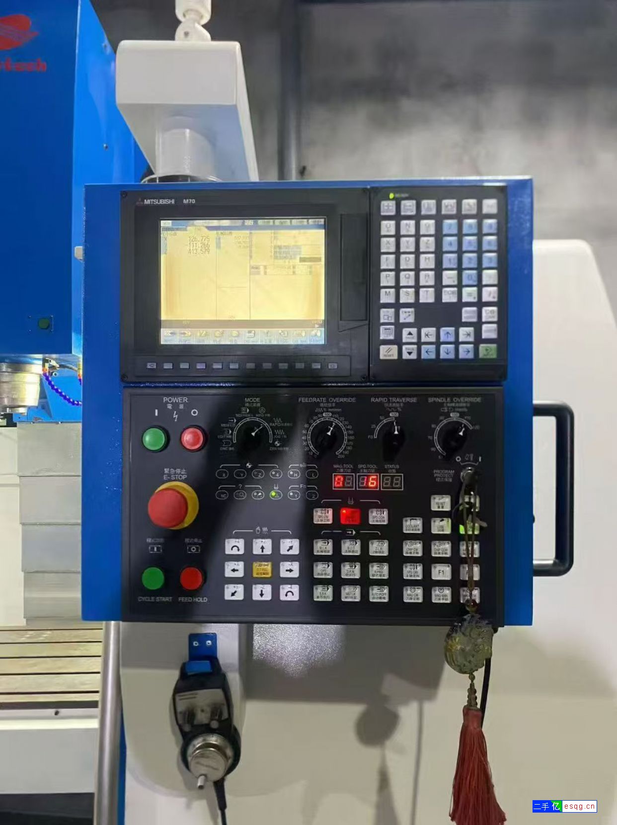 双胞胎台湾巨庭PV-1060三线轨加工中心，三菱M-4