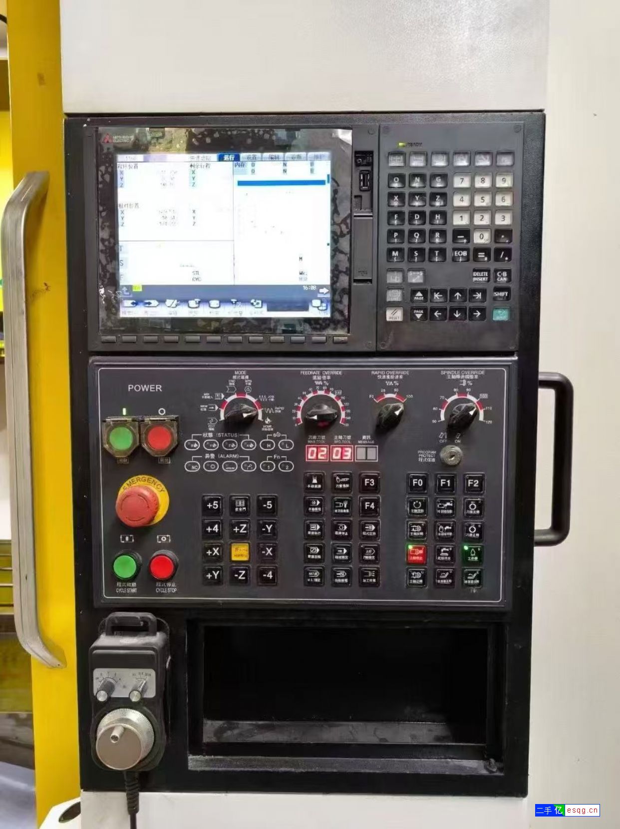 诚川v1160三线轨加工中心,三菱m80系统,BT-4