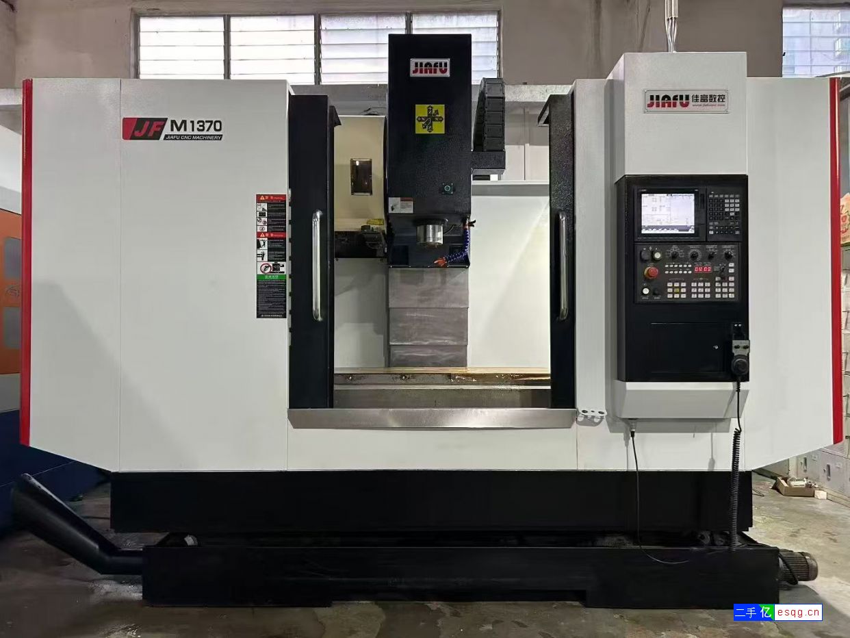 佳富1370三线轨加工中心，三菱M80系统，BT4-3