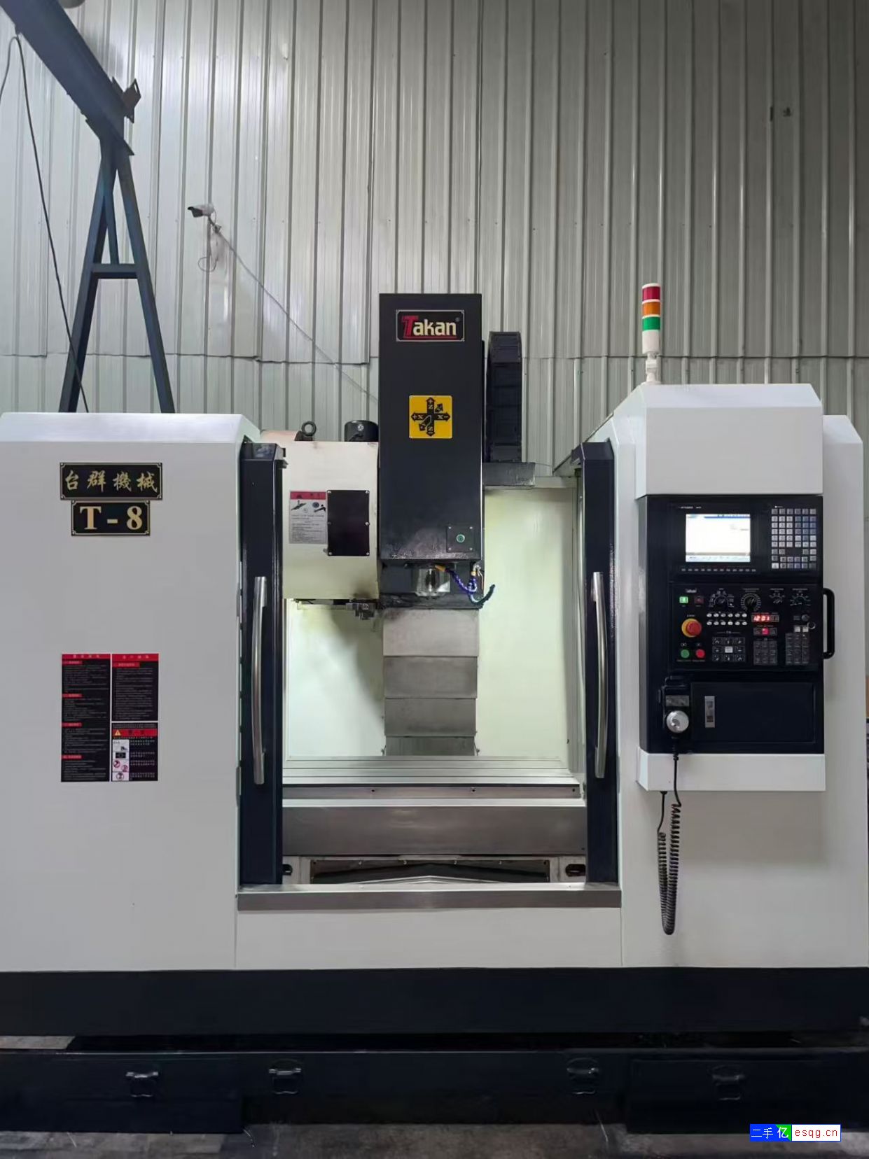 上新台群850三硬轨和两线一硬加工中心,三菱M70-1