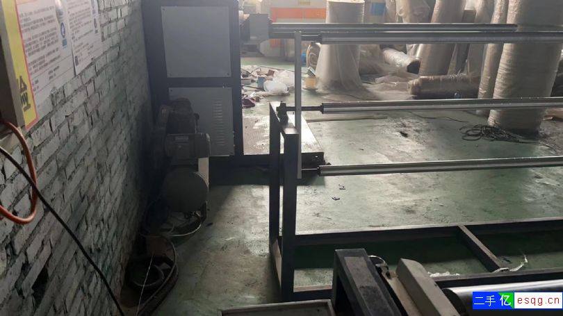 9.5成新2米双螺杆单面气泡膜机转让-1