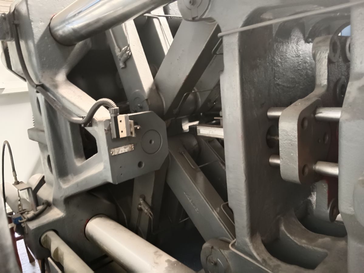 海天MA280吨伺服机，有油有斗二手注塑机-1