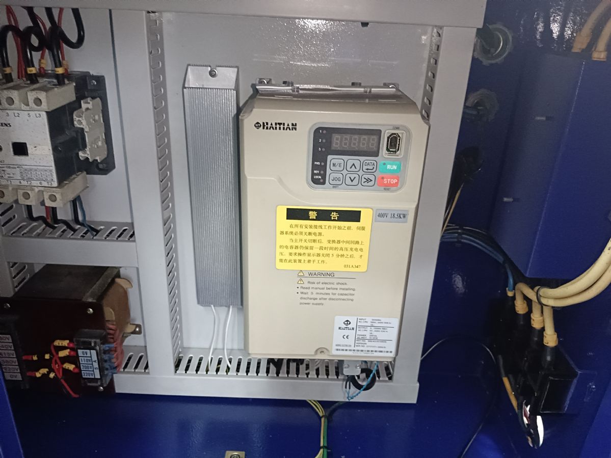 海天MA160吨伺服机，有油有斗二手注塑机-2