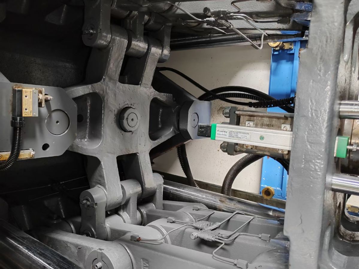 海天MA250吨伺服机，有油有斗二手注塑机-2