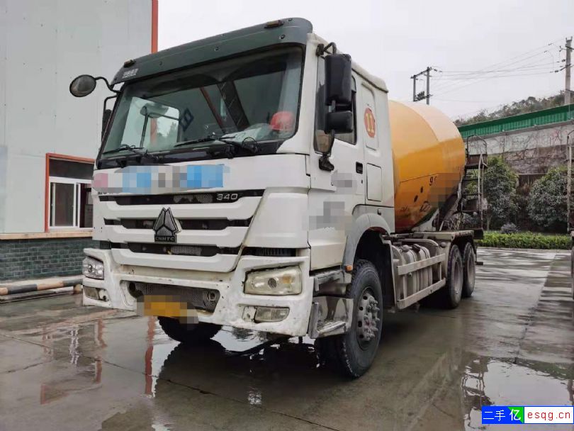 钦州出售几台2014年豪沃大12方搅拌车-2