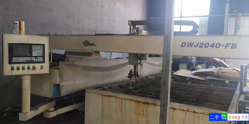 转让一台大地2040悬臂水刀，成色好，有质保-1