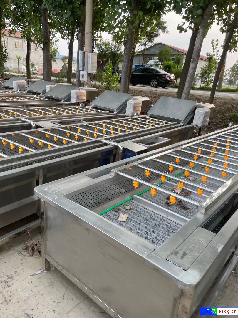 食品厂便宜处理一批设备，全新清洗机，真空包装机，巴-2