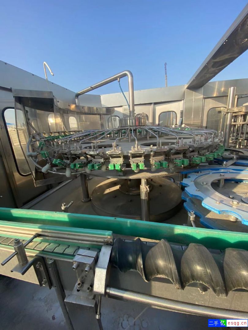 99新灌装机低价出售三兴汇丰40头大产量灌装机，可-1