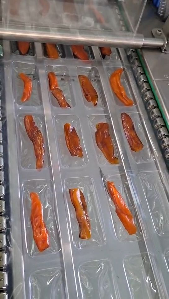 有台红薯干拉伸膜真空包装机器，模具可包牛肉干，需要-1