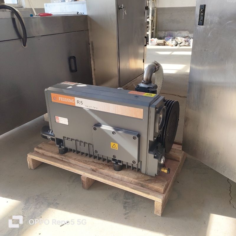 低价转让饵块糍粑拉伸膜真空包装机，正常运行，需要的-2