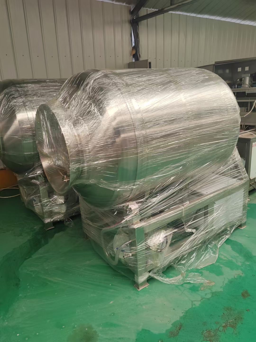 全新未用600升滚揉机2台，500 升夹层锅，60-2