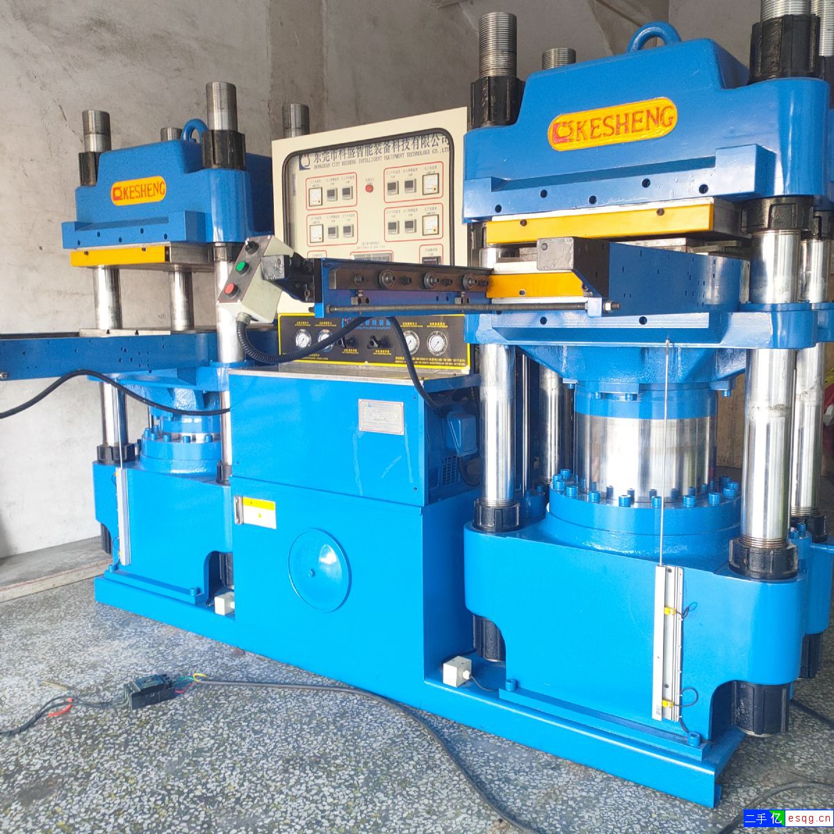 300吨双头科盛二手硫化机-2