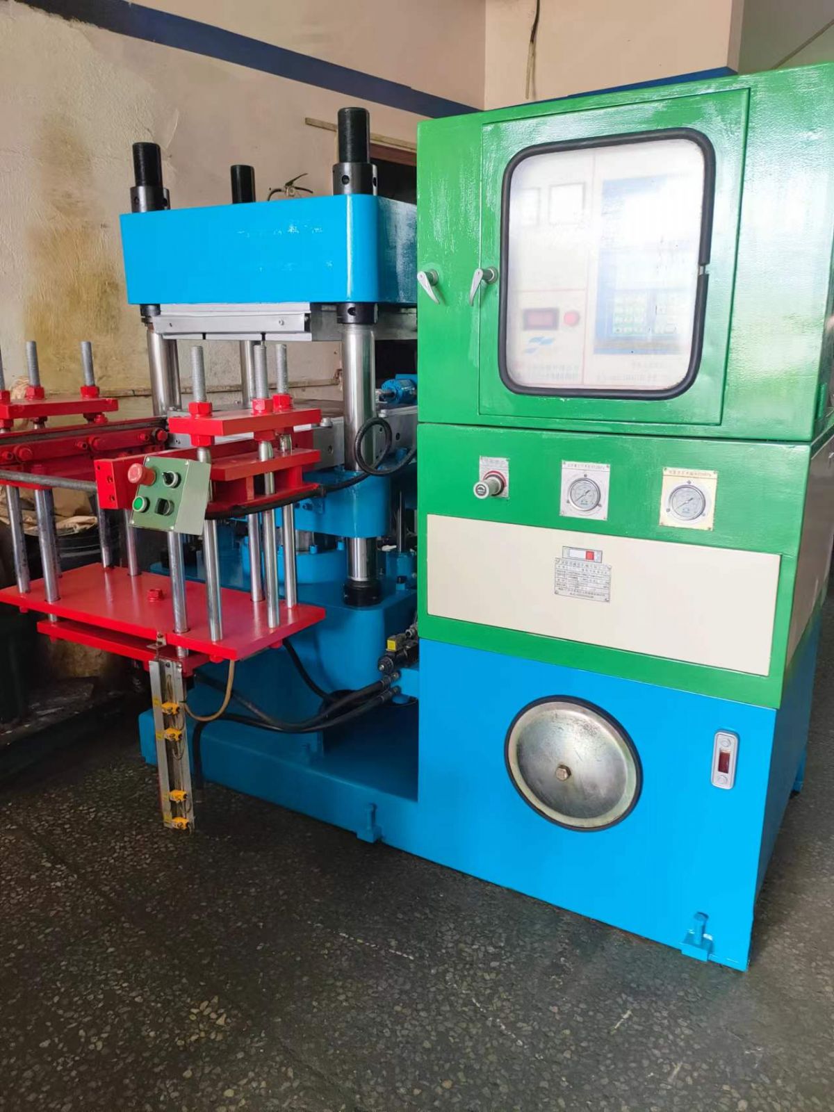 100吨二手硫化机带前顶推模-2