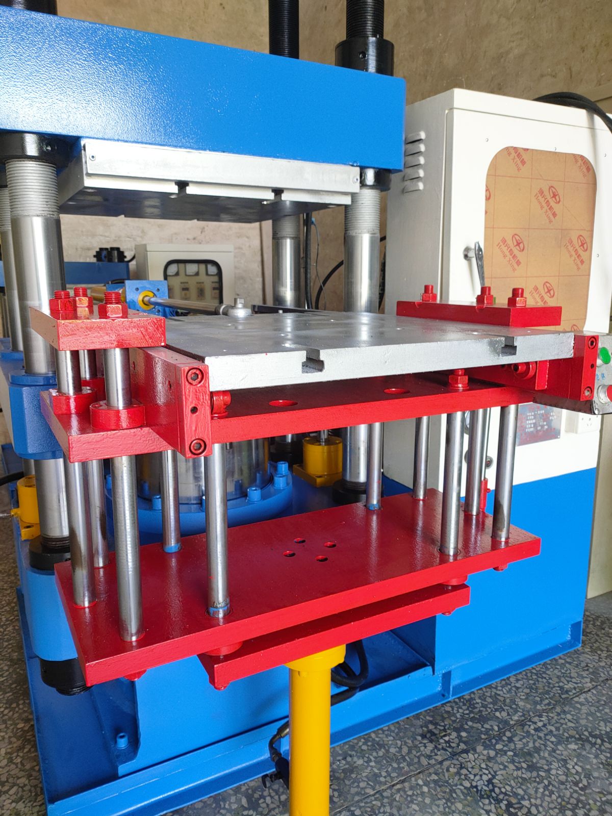 200吨硫化机出售热板550*600MM-2