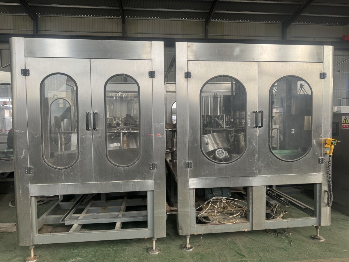 处理多台二手饮料矿泉水果汁啤酒生产线灌装机-1