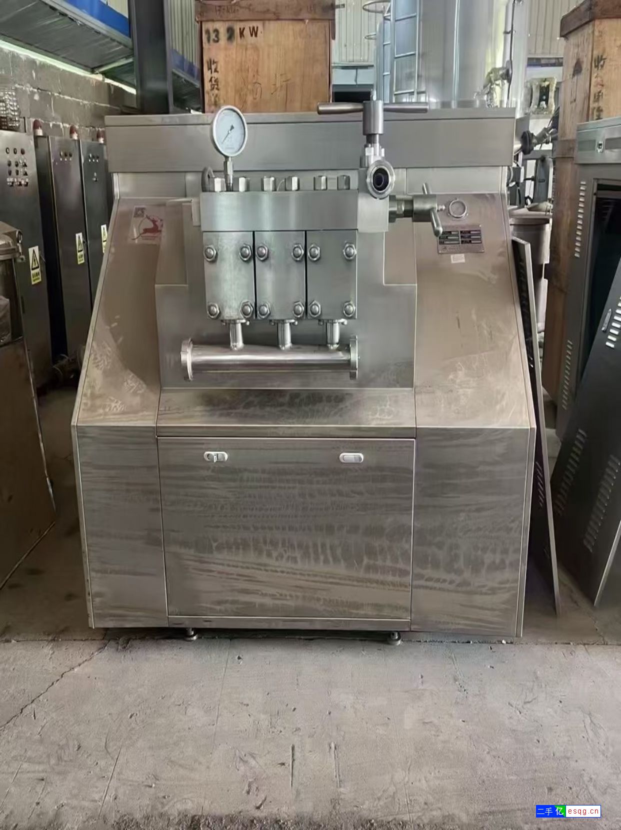 转让上海申鹿10吨流量40压力饮料乳品均质机-1