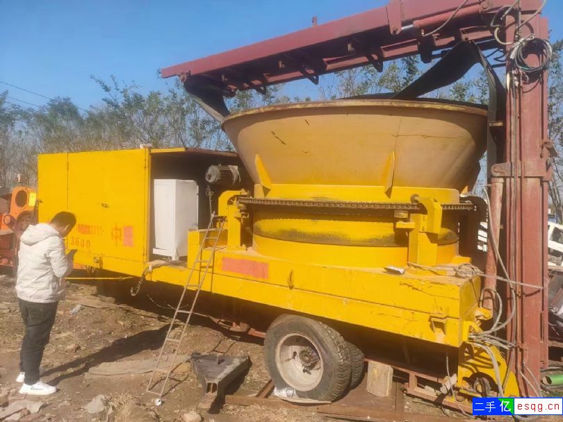 二手3600移动刀片圆盘破碎机-1