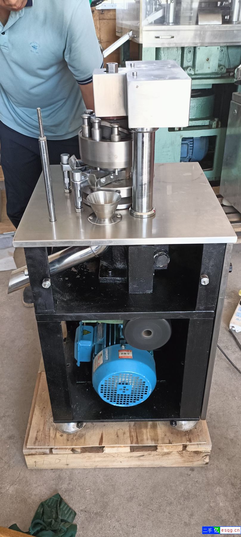 二手9冲压片机-1